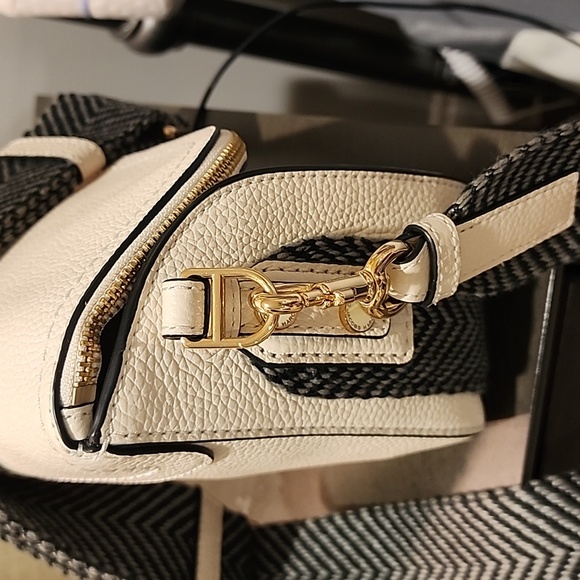 LIMITED TIME - Marc Jacobs Grove Mini Messenger Bag with 2 inch Strap - Beige - Picture 4 of 9